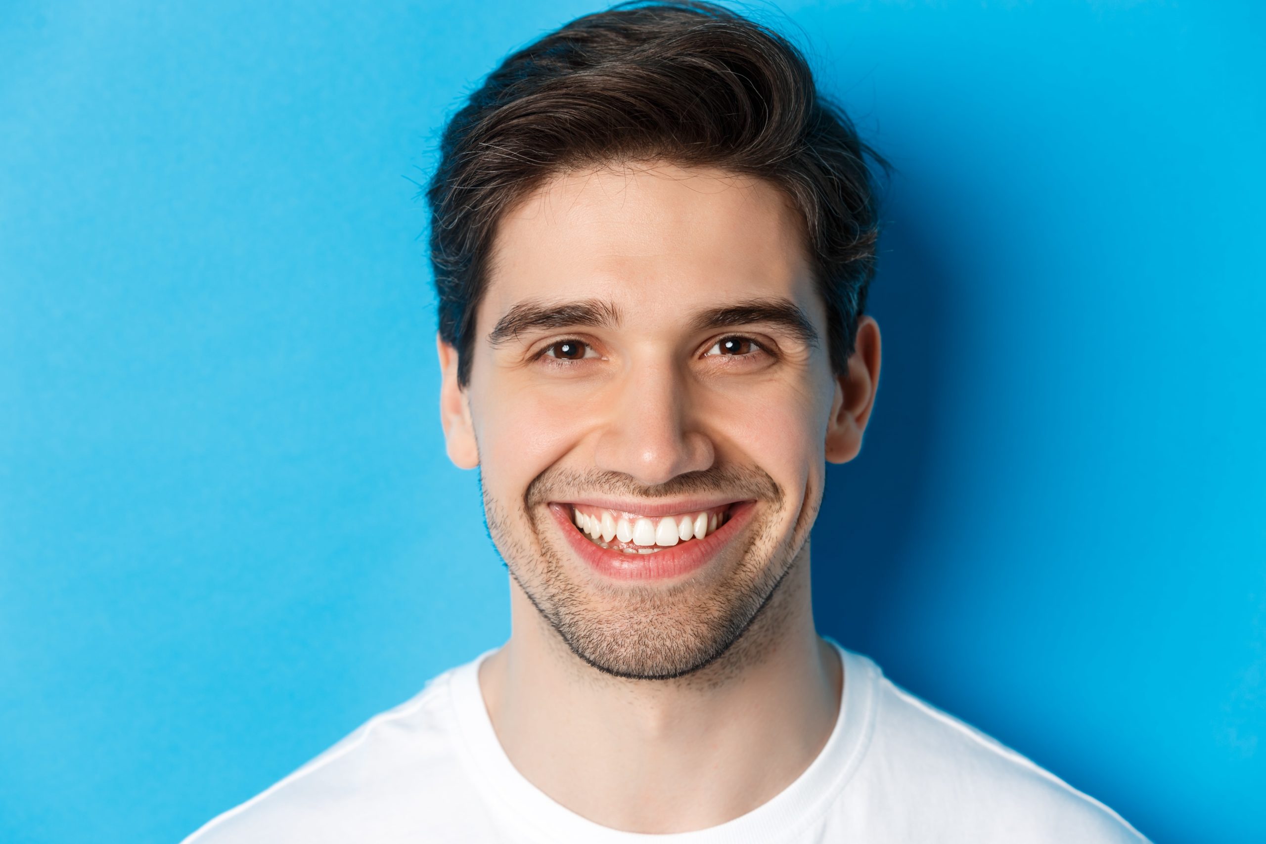 Teeth Whitening - Kensington Court Clinic -bright white smile - what to expect